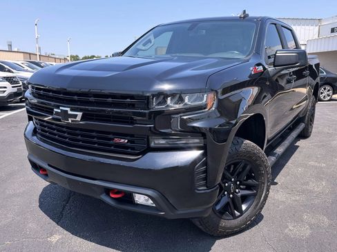 Used 2019 Chevrolet Silverado 1500 LT Trail Boss AWD/4WD image 3