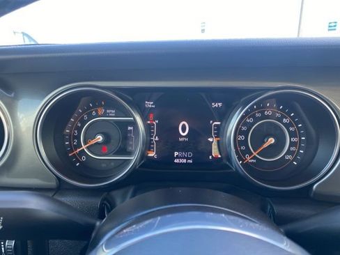 Used 2023 Jeep Gladiator Overland image 20