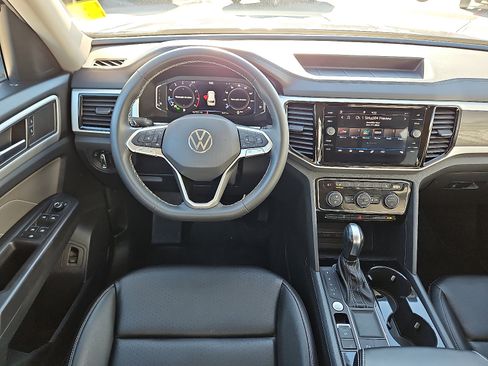 Certified 2023 Volkswagen Atlas SE w/ Panoramic Sunroof Package image 8