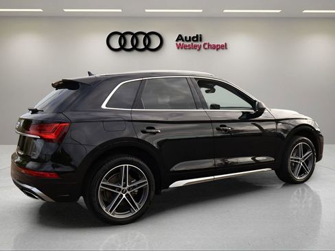 Used 2023 Audi Q5 e Premium Plus w/ Premium Plus Package image 5