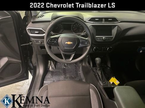 Used 2022 Chevrolet TrailBlazer LS image 15