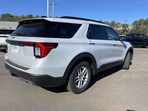 New 2026 Ford Explorer Active image 3