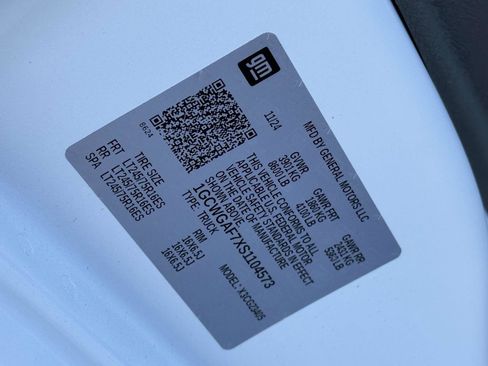 New 2025 Chevrolet Express 2500 w/ Driver Convenience Package image 19