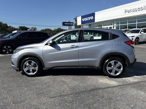 Used 2021 Honda HR-V LX image 2