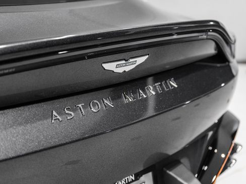 Used 2025 Aston Martin V8 Vantage Coupe RWD image 8