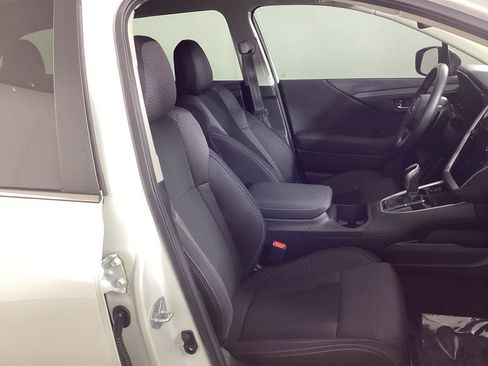 Used 2025 Subaru Outback Premium w/ Popular Package #1A AWD/4WD image 8