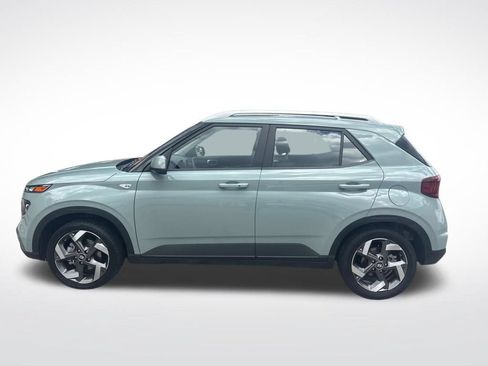 Used 2025 Hyundai Venue SEL FWD image 10