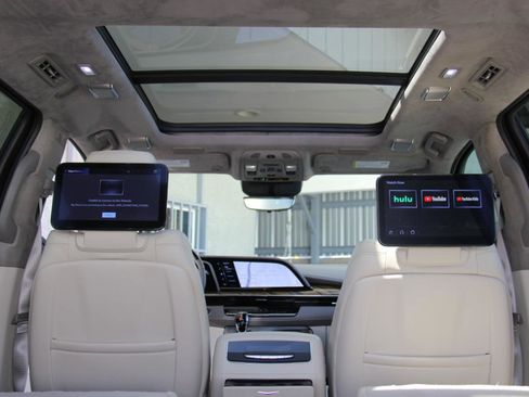 Used 2023 Cadillac Escalade ESV Sport Platinum AWD/4WD image 11