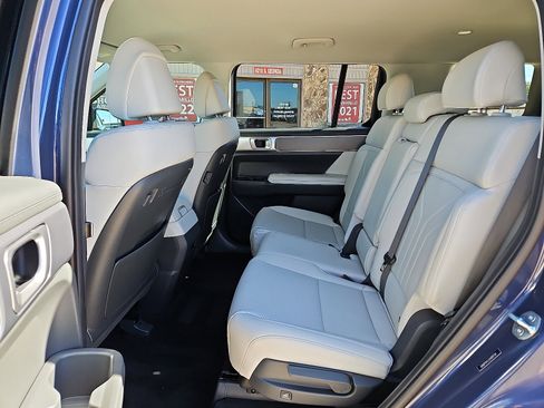 Used 2025 Hyundai Santa Fe SEL image 10