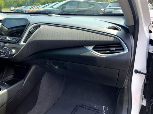 Used 2023 Chevrolet Malibu LS FWD image 17