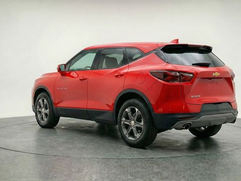 Used 2025 Chevrolet Blazer LT FWD image 6