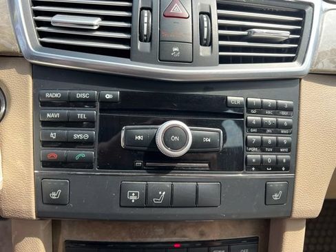 Used 2010 Mercedes-Benz E 350 4MATIC Sedan image 20