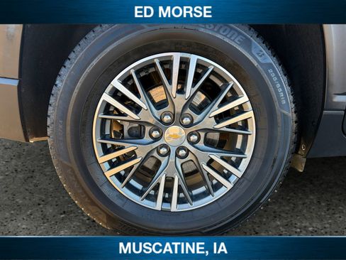 Certified 2025 Chevrolet Traverse LT image 11