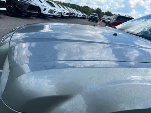 Used 2005 Chrysler 300 Touring RWD image 14