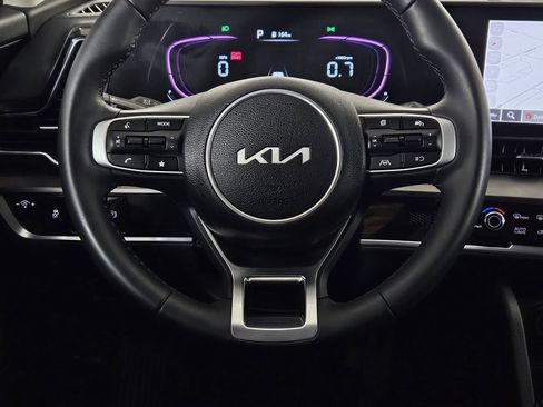 Used 2025 Kia Sportage EX image 17