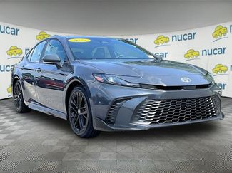Used 2025 Toyota Camry SE FWD video 1