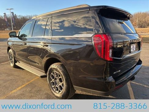 Used 2025 Ford Expedition Active AWD/4WD image 7