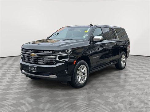 Used 2024 Chevrolet Suburban Premier w/ Premium Package 2 image 7
