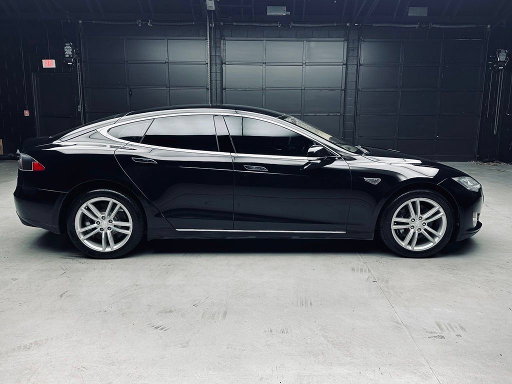 Used 2013 Tesla Model S Performance RWD image 8