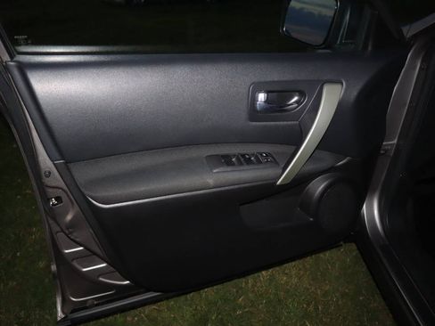 Used 2013 Nissan Rogue S AWD/4WD image 23