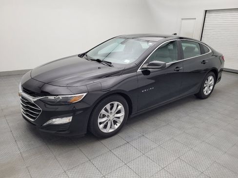 Used 2021 Chevrolet Malibu LT FWD image 2