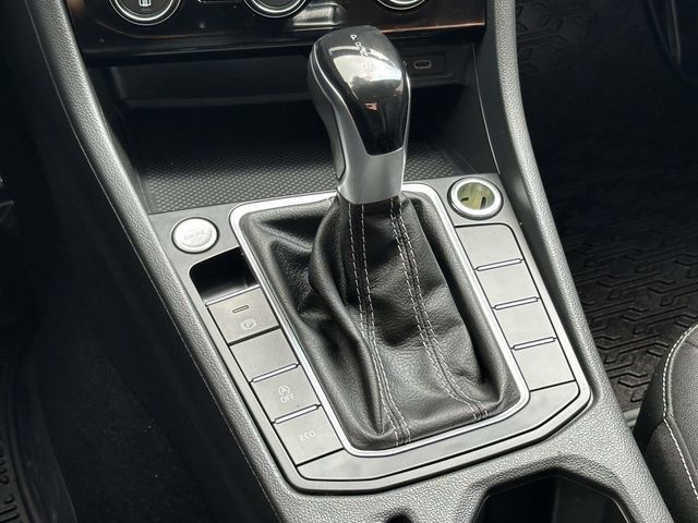 Used 2024 Volkswagen Jetta SE FWD image 20