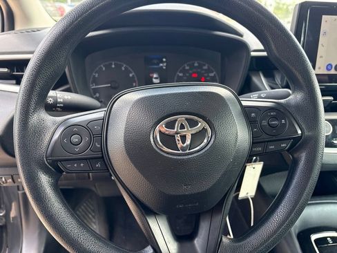 Used 2025 Toyota Corolla LE FWD image 16