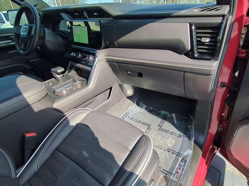 Used 2024 GMC Sierra 1500 AT4X image 39
