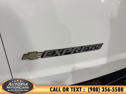 Used 2023 Chevrolet Express 3500 LS image 38