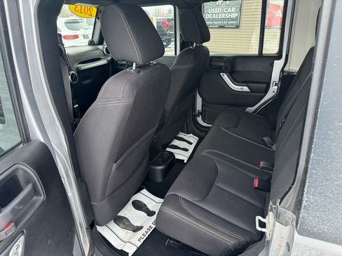 Used 2013 Jeep Wrangler Unlimited Sahara w/ Dual Top Group image 9