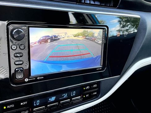 Used 2018 Toyota Corolla iM w/ All-Weather Mat Package FWD image 27