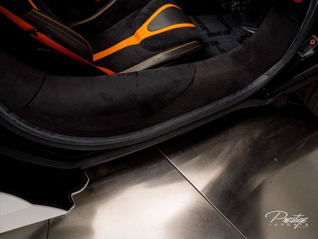 Used 2020 McLaren 720S Performance RWD image 49
