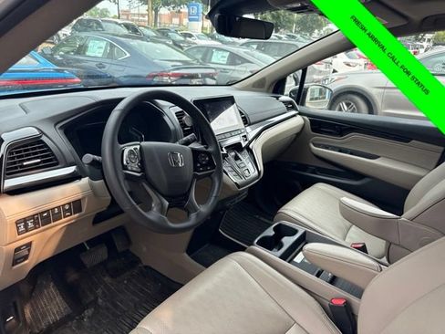 Used 2023 Honda Odyssey Elite image 17