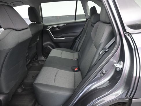 Used 2022 Toyota RAV4 XLE FWD image 22