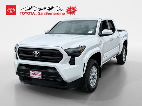 Certified 2026 Toyota Tacoma SR5 AWD/4WD image 1