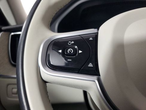 Certified 2022 Volvo XC60 B5 Inscription image 28