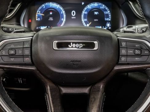 Used 2022 Jeep Grand Cherokee L Limited w/ Luxury Tech Group II AWD/4WD image 14