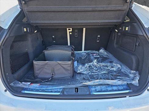 New 2025 Jaguar F-PACE R-Dynamic S image 12