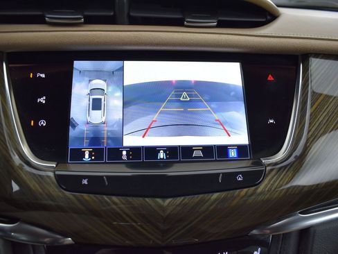 Used 2022 Cadillac XT6 Sport w/ Platinum Package image 17