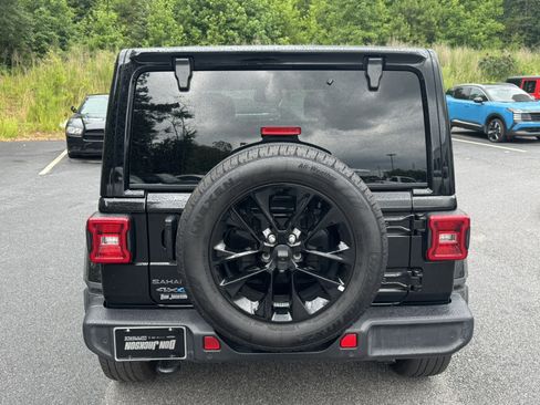 Used 2025 Jeep Wrangler Unlimited Sahara w/ Safety Group AWD/4WD image 6