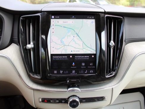 Certified 2023 Volvo XC60 T8 Ultimate w/ Climate Package AWD/4WD image 34