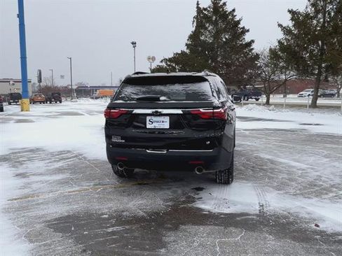Used 2023 Chevrolet Traverse LT image 32