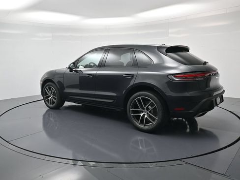 Certified 2026 Porsche Macan AWD/4WD image 3