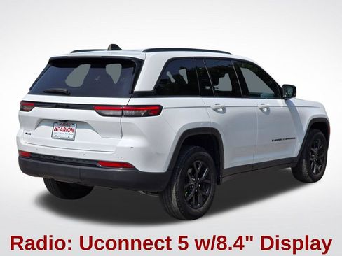 Used 2024 Jeep Grand Cherokee Altitude AWD/4WD image 16