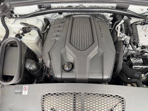 Used 2026 Porsche Macan AWD/4WD image 28
