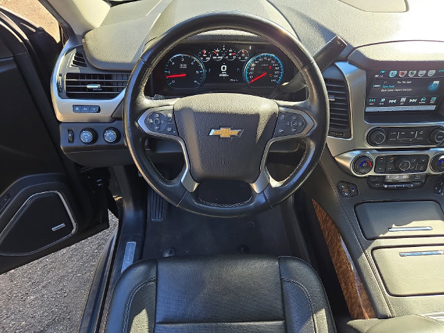 Used 2019 Chevrolet Suburban Premier AWD/4WD image 3