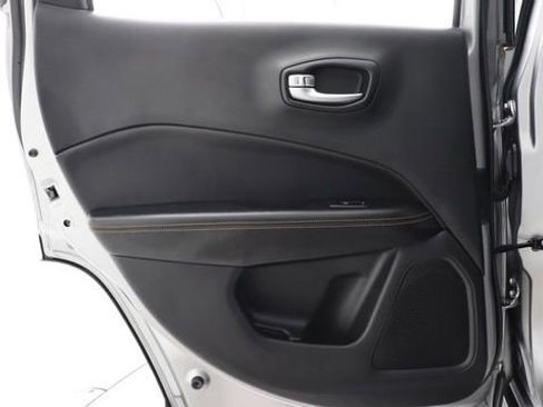 Used 2019 Jeep Compass Limited w/ Safety & Security Group AWD/4WD image 37