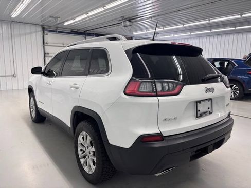 Used 2019 Jeep Cherokee Latitude w/ Comfort & Convenience Group AWD/4WD image 4