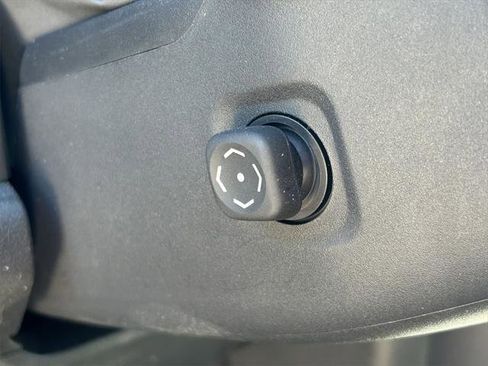 Certified 2025 Toyota Sienna XSE w/ XSE Premium Package image 33