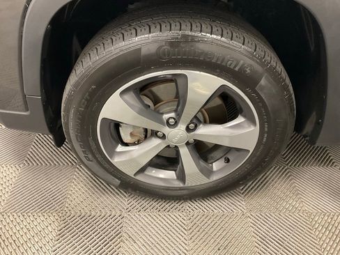 Used 2019 Jeep Cherokee Limited image 15